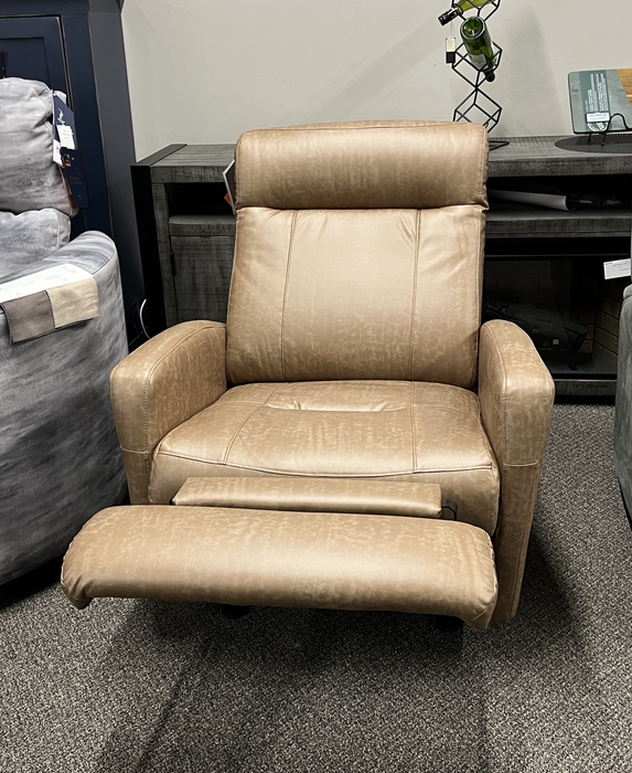 Costilla Recliner in Peanut