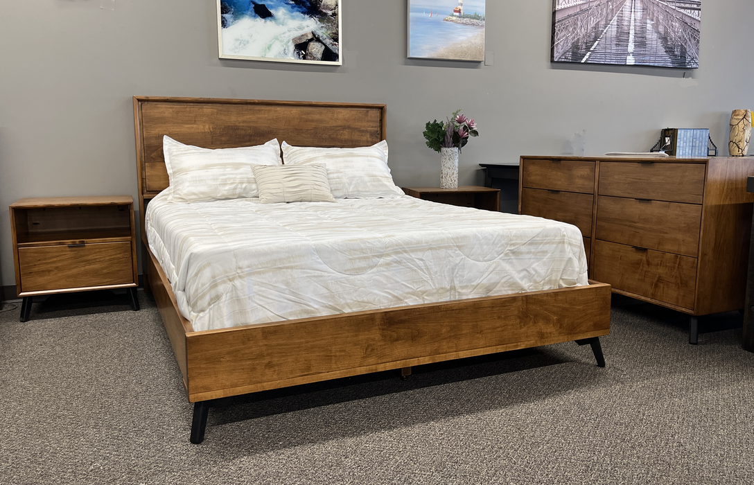 Venice Queen Bedroom Set in Late Harvest